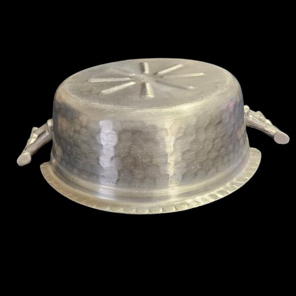 Vintage Everlast Forged Aluminum Bamboo Design Covered Dish 12"x9" Mid-Century - Picture 6 of 7